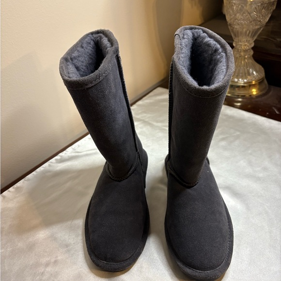 Bear paws Youth Emma tall, gray, excellent condition - Picture 1 of 8